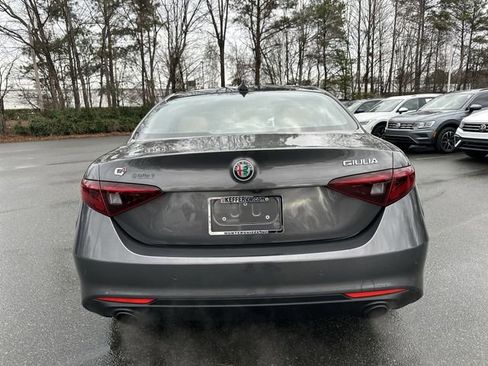 Used 2022 Alfa Romeo Giulia Ti image 4