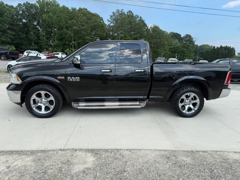 Used 2017 RAM 1500 Laramie AWD/4WD image 5