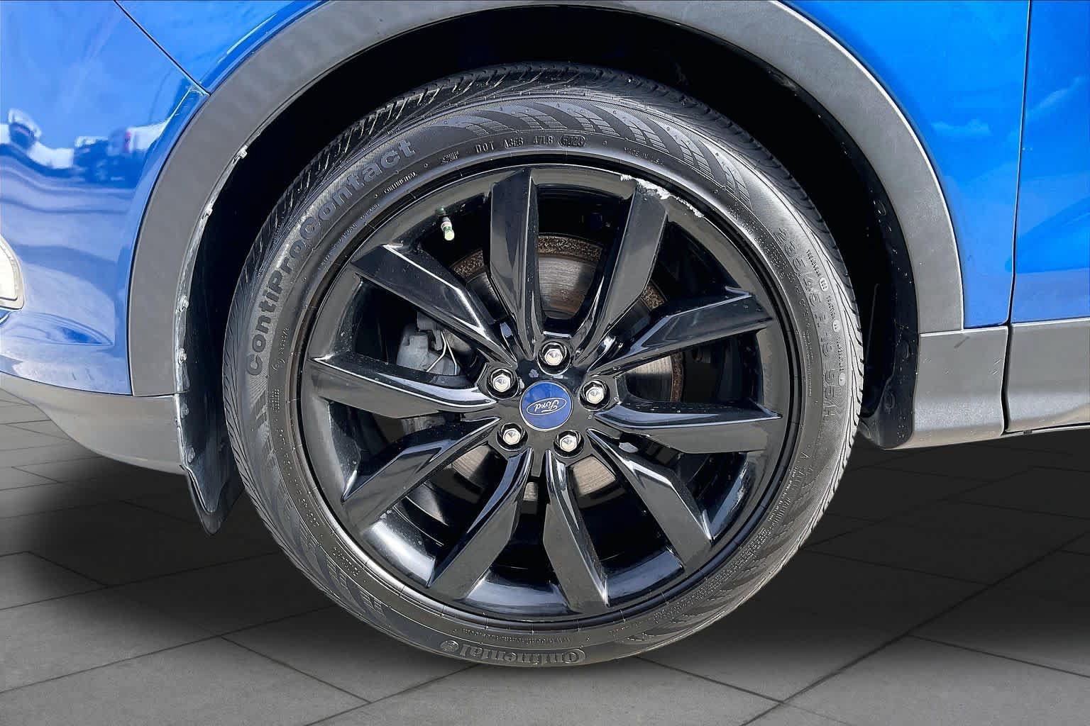 Used 2018 Ford Escape SE w/ SE Sport Appearance Package FWD image 10