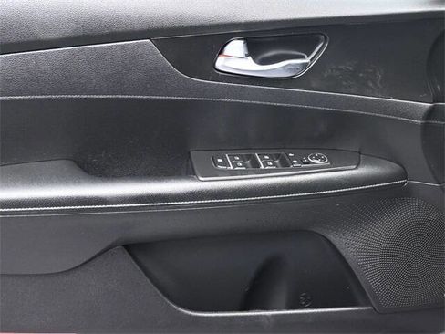 Used 2022 Kia Forte GT-Line w/ GT-Line Premium Package image 12