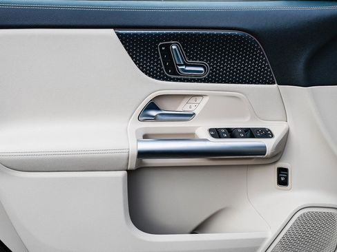 Certified 2025 Mercedes-Benz GLA 250 GLA 250 image 20