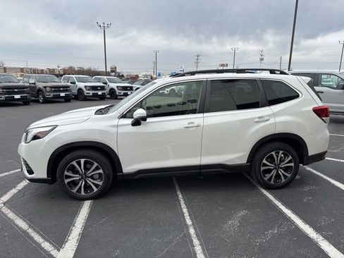 Used 2023 Subaru Forester Limited image 3