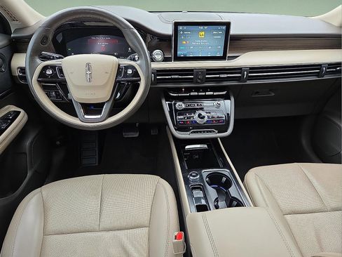 Used 2021 Lincoln Corsair Reserve w/ Equipment Group 201A FWD image 11