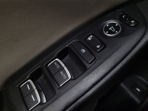 Used 2018 Honda Accord LX image 27