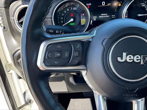 Used 2023 Jeep Wrangler Sahara w/ Cold Weather Group image 23