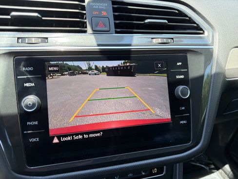 Used 2019 Volkswagen Tiguan SE FWD image 31