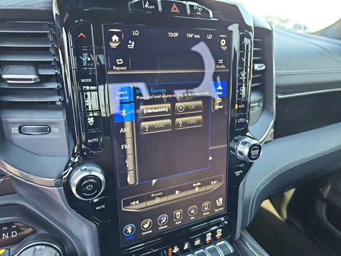 Used 2019 RAM 1500 Limited AWD/4WD image 21