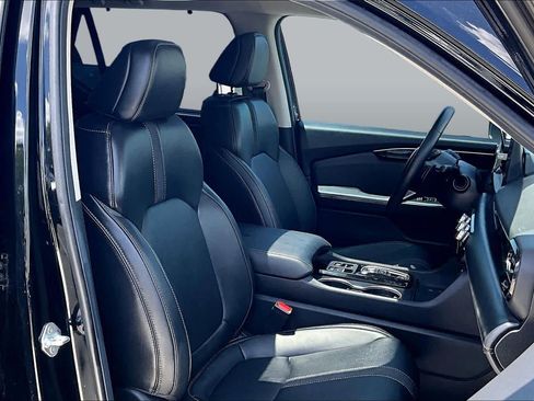 Used 2024 Honda Pilot Touring image 9
