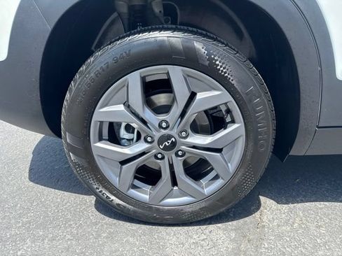 Used 2024 Kia Seltos S AWD/4WD image 9