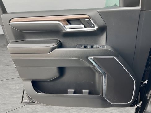 Used 2024 Chevrolet Silverado 1500 LT image 49