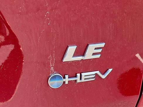 Certified 2025 Toyota RAV4 LE AWD/4WD image 29