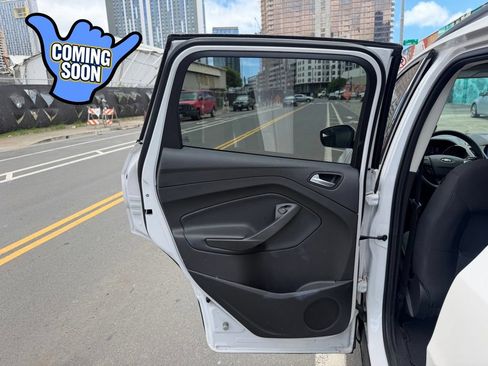 Used 2018 Ford Escape SE w/ SE Sync 3 Package FWD image 9