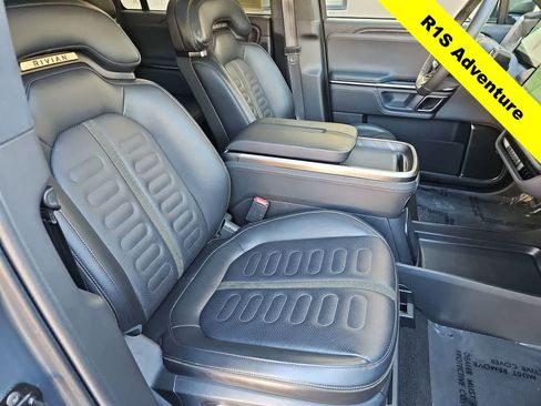 Used 2024 Rivian R1S Adventure AWD/4WD image 18