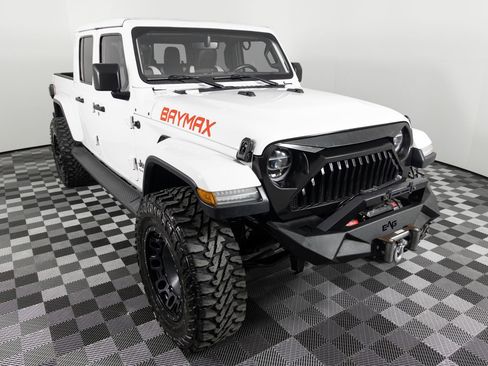 Used 2020 Jeep Gladiator Overland image 10