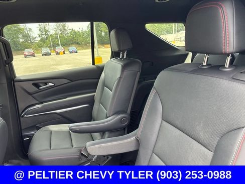 Used 2024 Chevrolet Traverse Z71 w/ Enhanced Driving Package AWD/4WD image 21