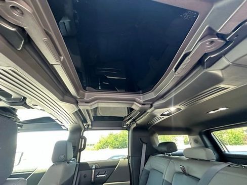 New 2025 GMC Hummer EV 2X image 27