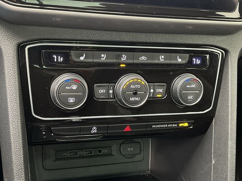 Used 2020 Volkswagen Atlas Cross Sport SEL Premium R-Line image 21