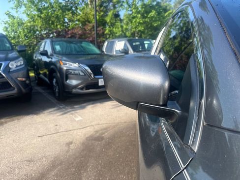 Used 2020 Nissan Rogue Sport S FWD image 38