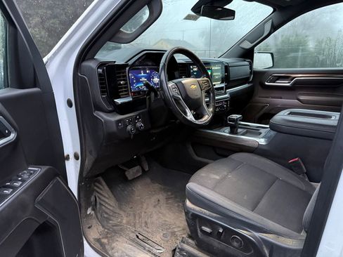 Used 2022 Chevrolet Silverado 1500 LT image 5