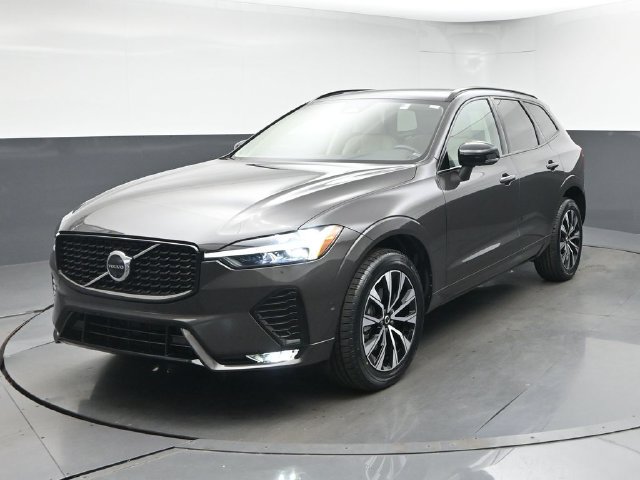 Used 2024 Volvo XC60 B5 Plus w/ Protection Package Premier AWD/4WD image 3