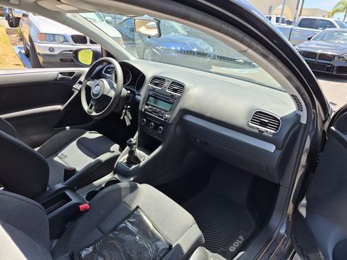 Used 2012 Volkswagen Golf 2-Door FWD image 12