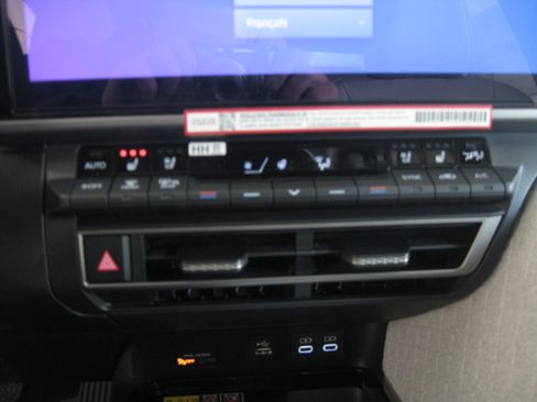 New 2026 Toyota Camry XLE AWD/4WD image 18