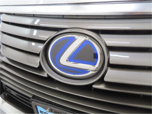 Used 2018 Lexus RX 450hL Luxury image 29