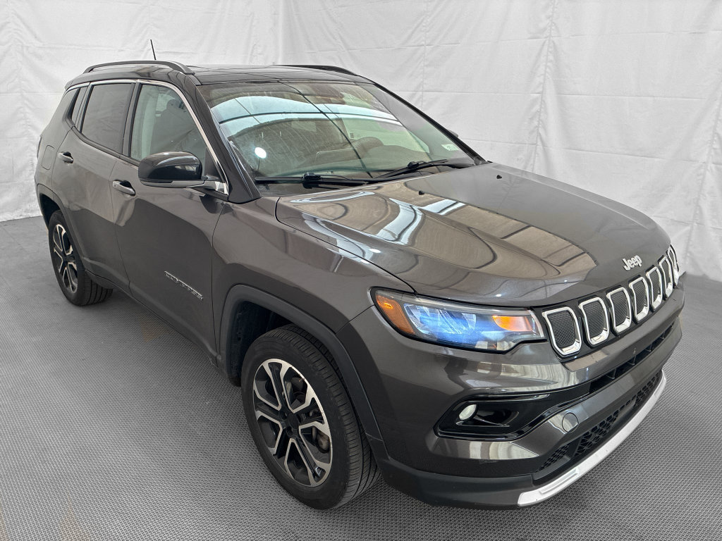 Used 2022 Jeep Compass Limited w/ Sun and Sound Group AWD/4WD image 10