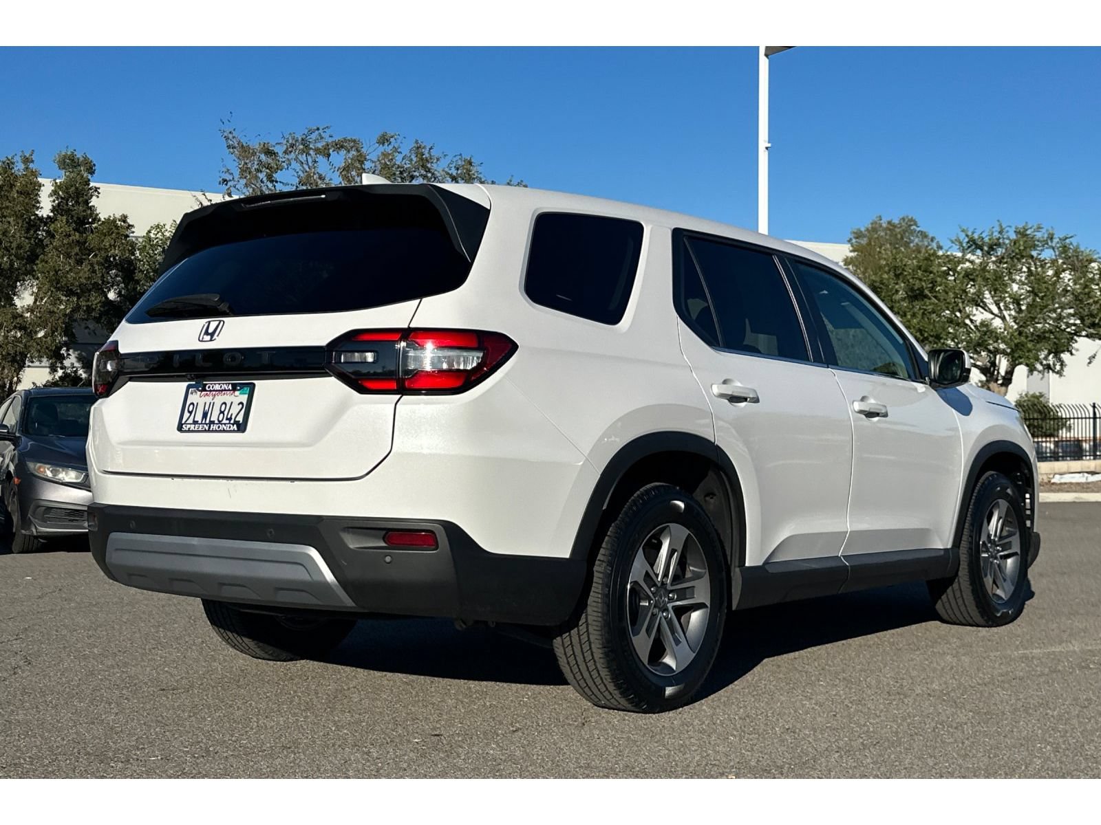 Used 2024 Honda Pilot EX-L image 6