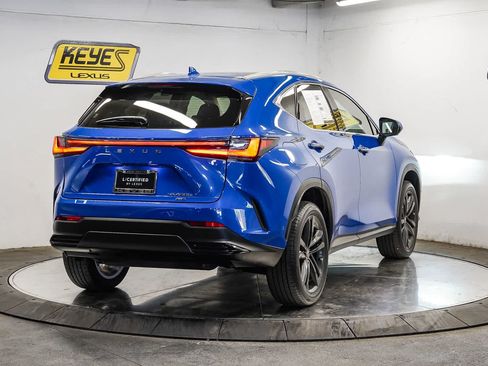 Used 2025 Lexus NX 450h+ AWD w/ Luxury Package image 4