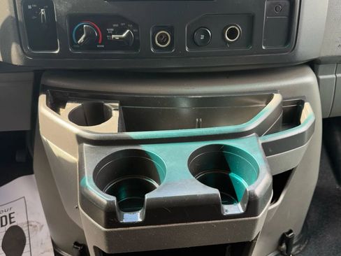 Used 2011 Ford E-250 and Econoline 250 Extended w/ PWR Group image 11