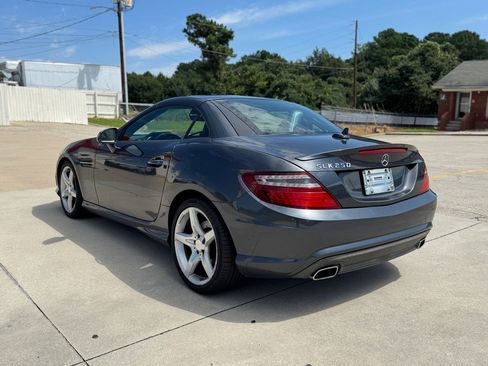 Used 2014 Mercedes-Benz SLK 250 image 3