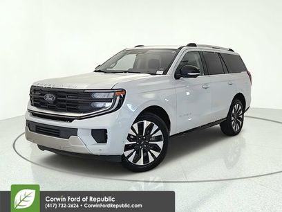 Used 2025 Ford Expedition Platinum w/ Driver's Package