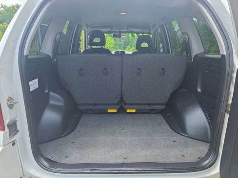 Used 2005 Toyota RAV4 2WD image 13