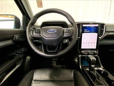 Used 2025 Ford Ranger Lariat w/ FX4 Off-Road Package AWD/4WD image 4