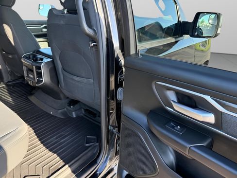 Used 2019 RAM 1500 Big Horn AWD/4WD image 10