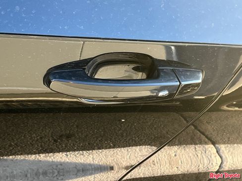 Used 2019 GMC Terrain SLE w/ Black Edition FWD image 10