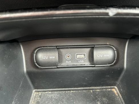 Used 2017 Kia Sorento SX AWD/4WD image 12