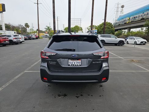 Used 2025 Subaru Outback Premium image 13