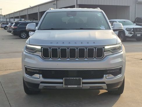 Used 2022 Jeep Wagoneer Series II RWD image 5