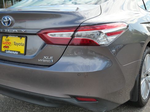 Used 2020 Toyota Camry XLE w/ Driver Assist Package FWD image 18