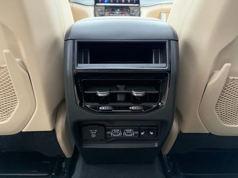 New 2025 Jeep Grand Cherokee Limited w/ MOPAR Finishing Package image 16