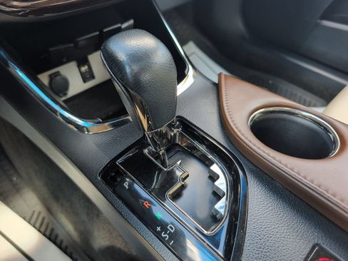 Used 2014 Toyota Avalon XLE Touring FWD image 16