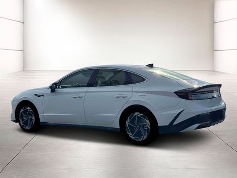 New 2026 Hyundai Sonata SEL FWD image 4