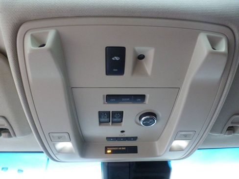 Used 2016 Cadillac Escalade Premium AWD/4WD image 34