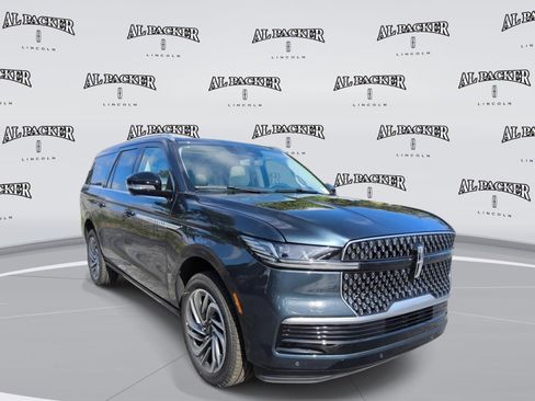 New 2026 Lincoln Navigator L Reserve AWD/4WD image 7