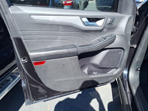 Used 2023 Ford Escape Platinum AWD/4WD image 12