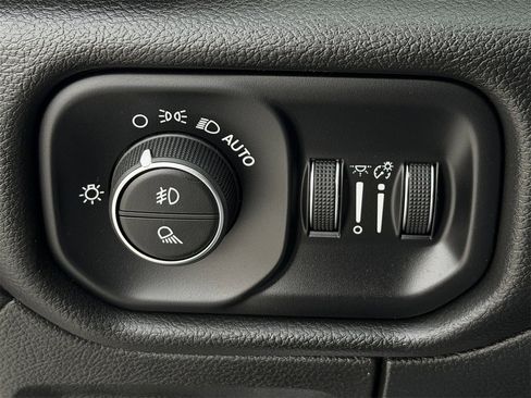 Used 2025 RAM 1500 Laramie image 22