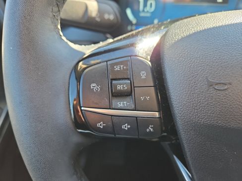 Used 2023 Ford Escape Platinum image 14