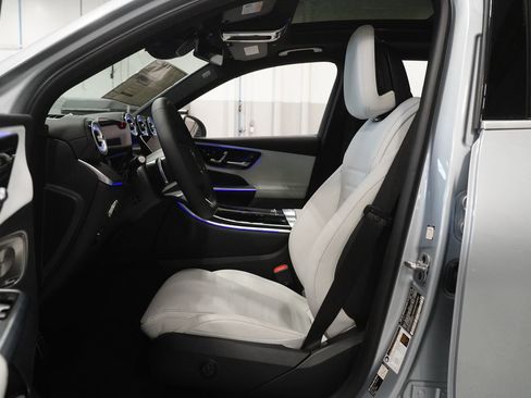 New 2026 Mercedes-Benz GLC 300 GLC 300 image 2